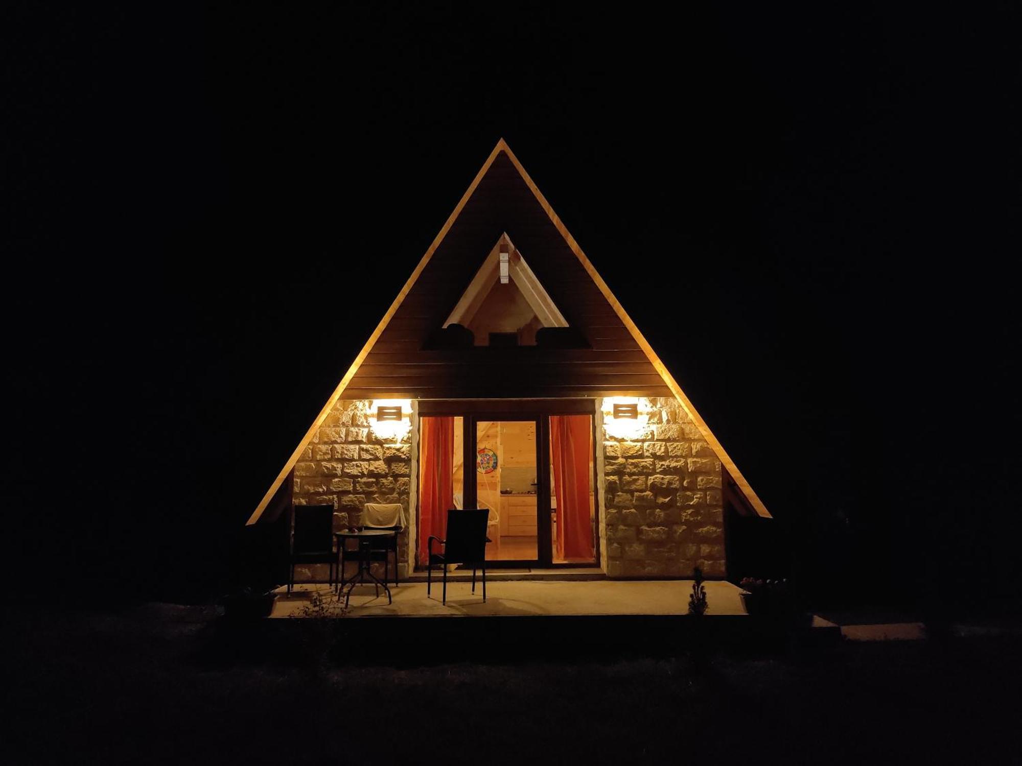 Eco Komarnica Villa Savnik